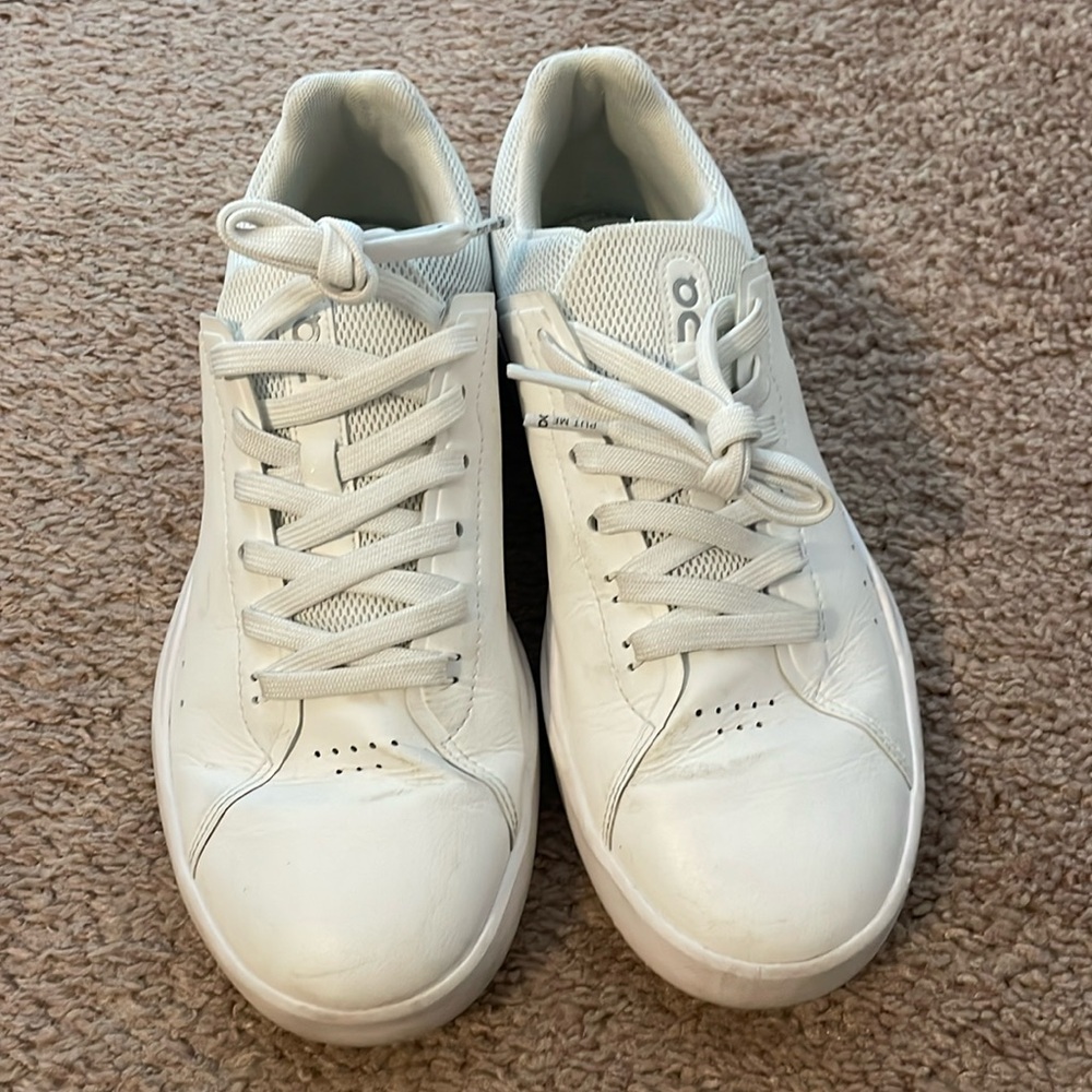 ON Roger sneakers